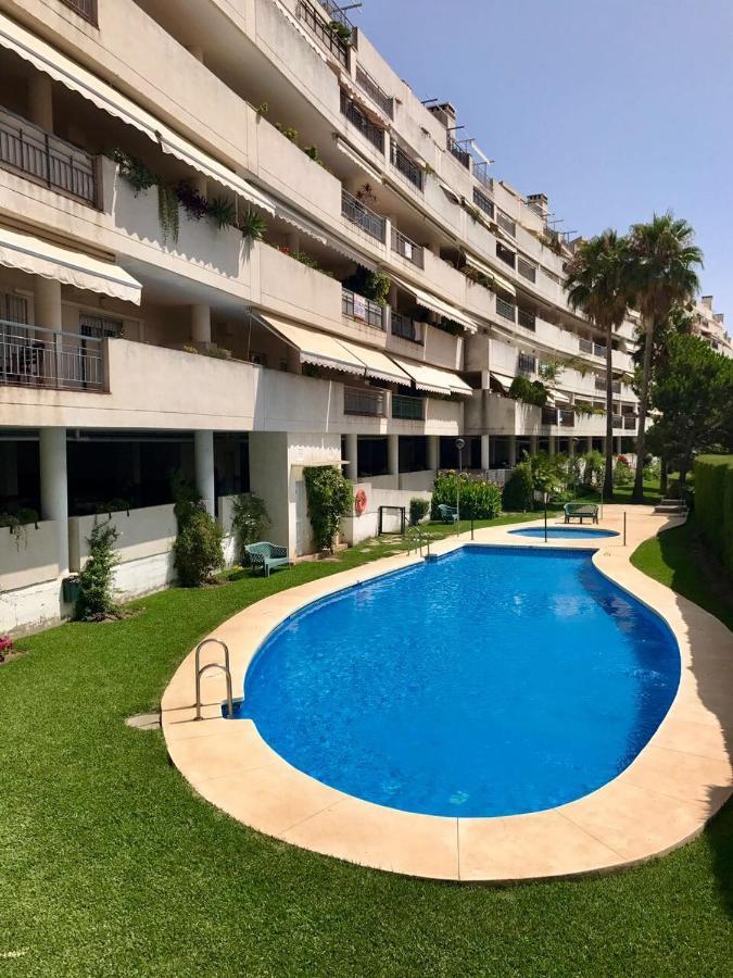 Amazing Apartment For Families Up To 6 Persons Benalmadena Exterior photo