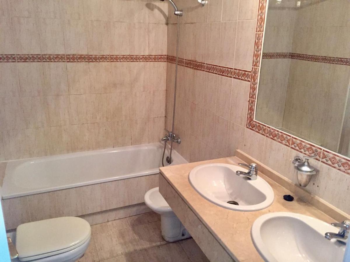 Amazing Apartment For Families Up To 6 Persons Benalmadena Exterior photo