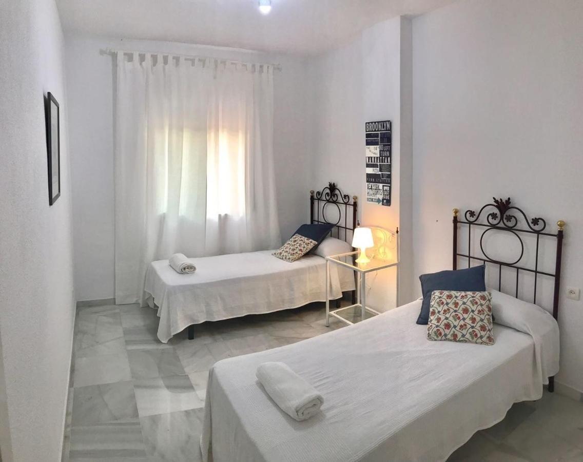Amazing Apartment For Families Up To 6 Persons Benalmadena Exterior photo